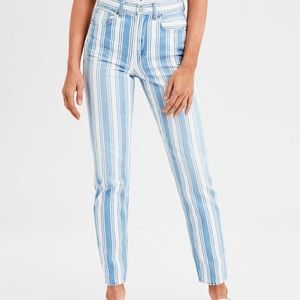 American Eagle mom jeans